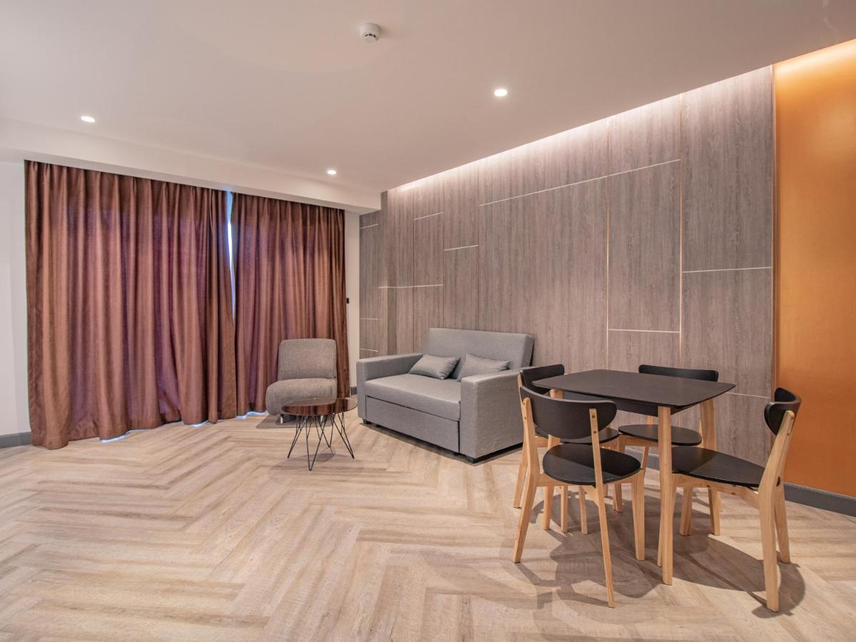 Fortune D Hotel Phitsanulok Buitenkant foto