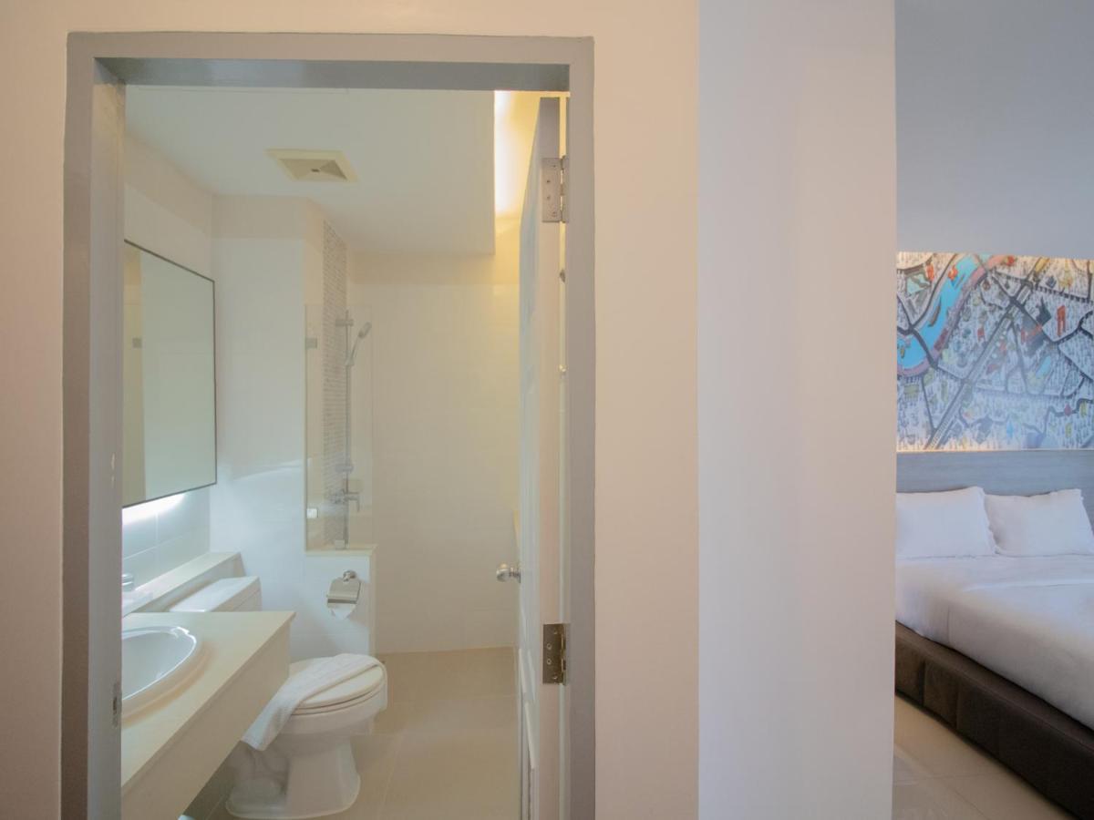 Fortune D Hotel Phitsanulok Buitenkant foto