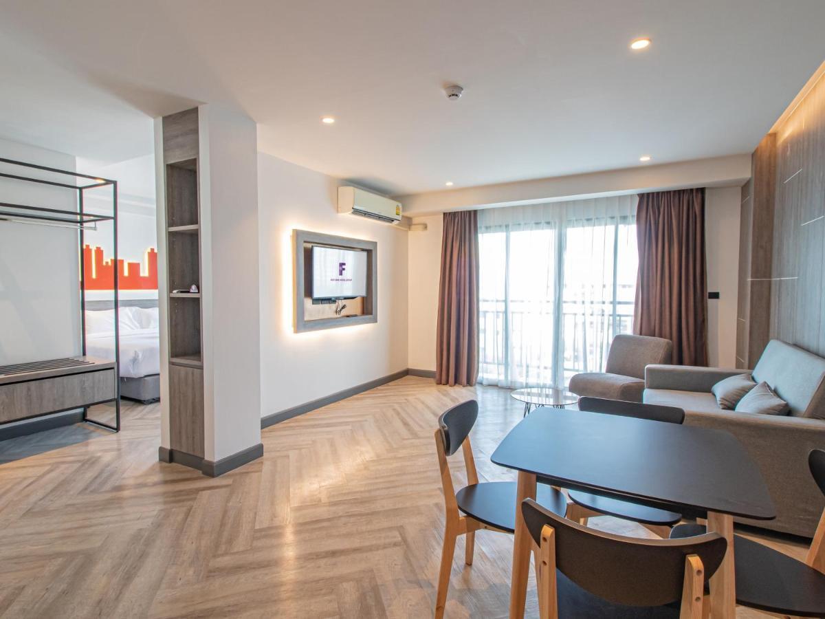 Fortune D Hotel Phitsanulok Buitenkant foto